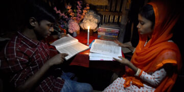 বিপিসি যখন মুনাফাই করছে, তখন এত লোডশেডিং কেন