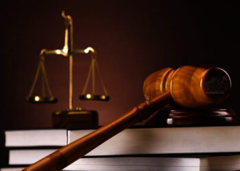 হত্যা মামলা থেকে রক্ষা পেতে নিজের পিতাকে হত্যার অভিযোগ