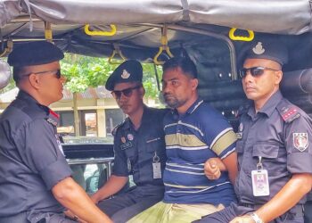 পাবনার ইলিয়াস হত্যার প্রধান আসামী, অস্ত্র জমা দিয়ে আত্মসমর্পণকৃত চরমপন্থি নেতা বাবলু ব্যাপারী গ্রেপ্তার