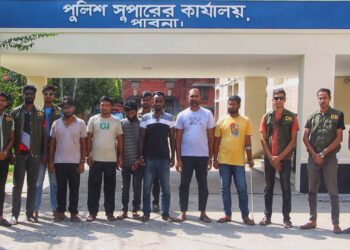 বালু মহলের নিয়ন্ত্রণসহ আধিপত্য বিস্তার নিয়ে খুন হন ছাত্রলীগকর্মী মনা, ৩টি আগ্নেয়াস্ত্রসহ গ্রেফতার ৯