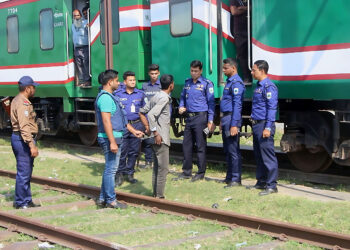 পাবনার ঈশ্বরদীতে অবরোধকালে ট্রেনে অগ্নি সংযোগকারী সুমন গ্রেফতার