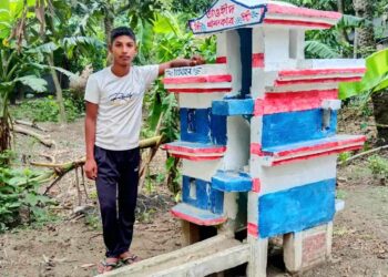 অষ্টম শ্রেণির ছাত্রের দৃষ্টিনন্দন দোতলা বাড়ি