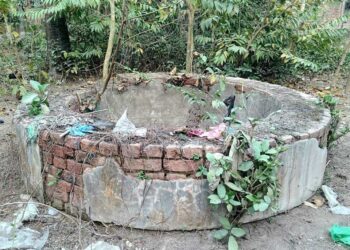 গিরি ঘোষের ইন্দারা এখন সর্বশেষ স্মৃতি-অযত্ন আর অবহেলায় পড়ে আছে যুগ যুগ ধরে