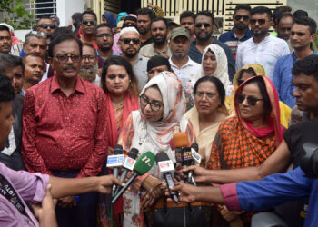 পাবনায় বৈষম্য বিরোধী ছাত্র আন্দোলনে আহতদের পাশে কেন্দ্রীয় বিএনপির মহিলাদলের সভাপতি 