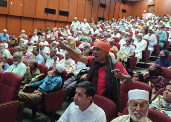 পাবনায় সংবর্ধনা অনুষ্ঠানে ইতিহাস বিকৃতির অভিযোগ তুলে মুক্তিযোদ্ধাদের হট্টগোল