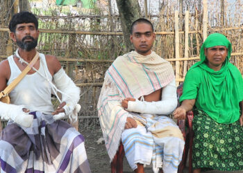 আটঘরিয়ায় জমি নিয়ে বিরোধে সংঘর্ষ-ভাঙচুর; অনুপস্থিত ব্যক্তির নামে মামলার অভিযোগ